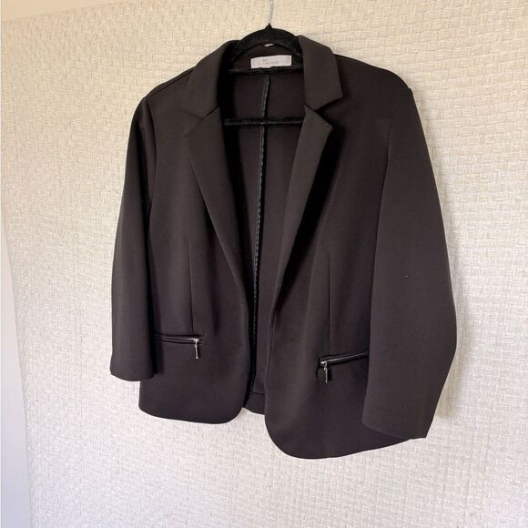 89th and Madison Blazer✨ - Picture 1 of 3